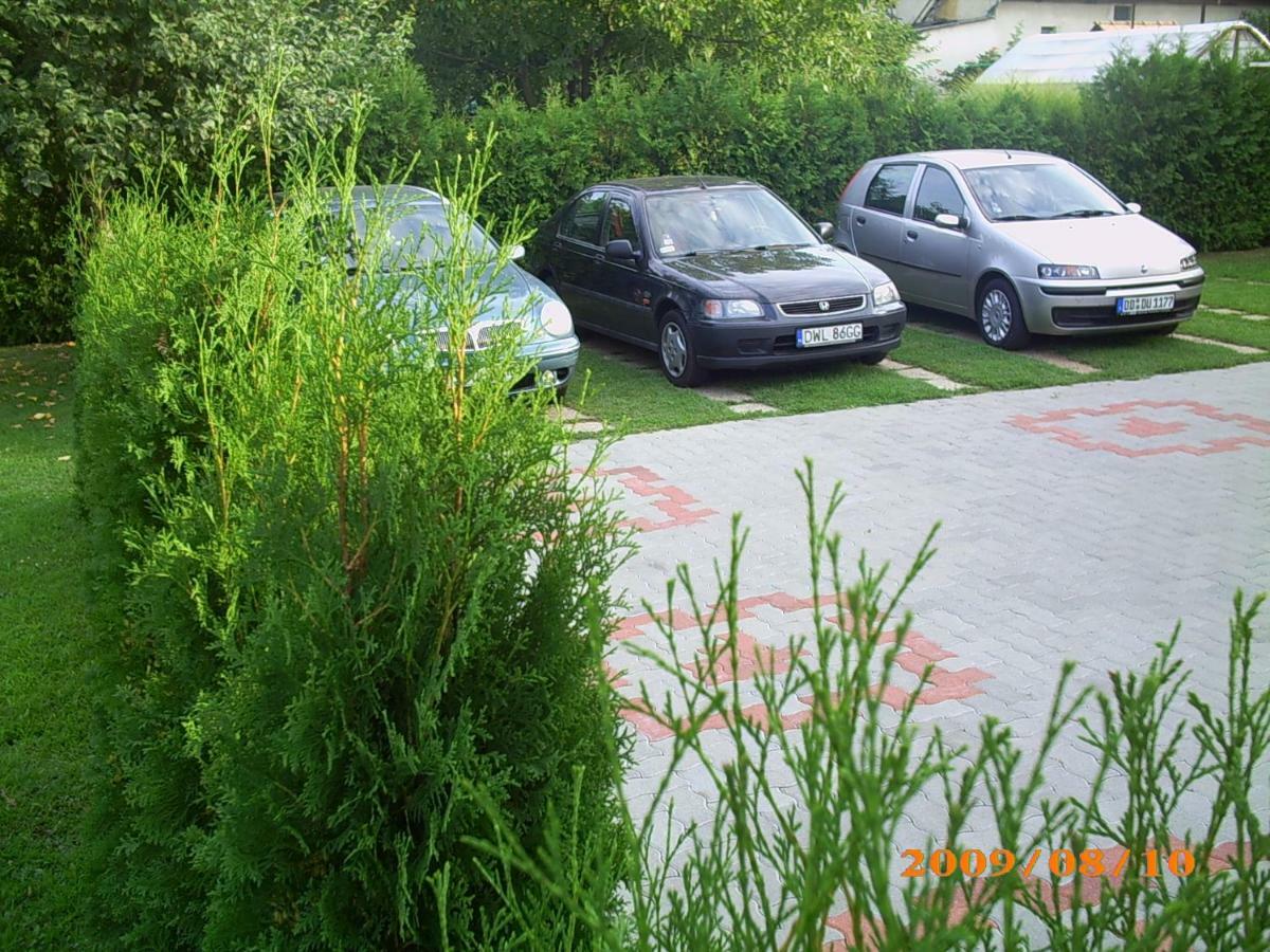 Aniko Apartmanhaz Balatonfoldvar Exterior photo